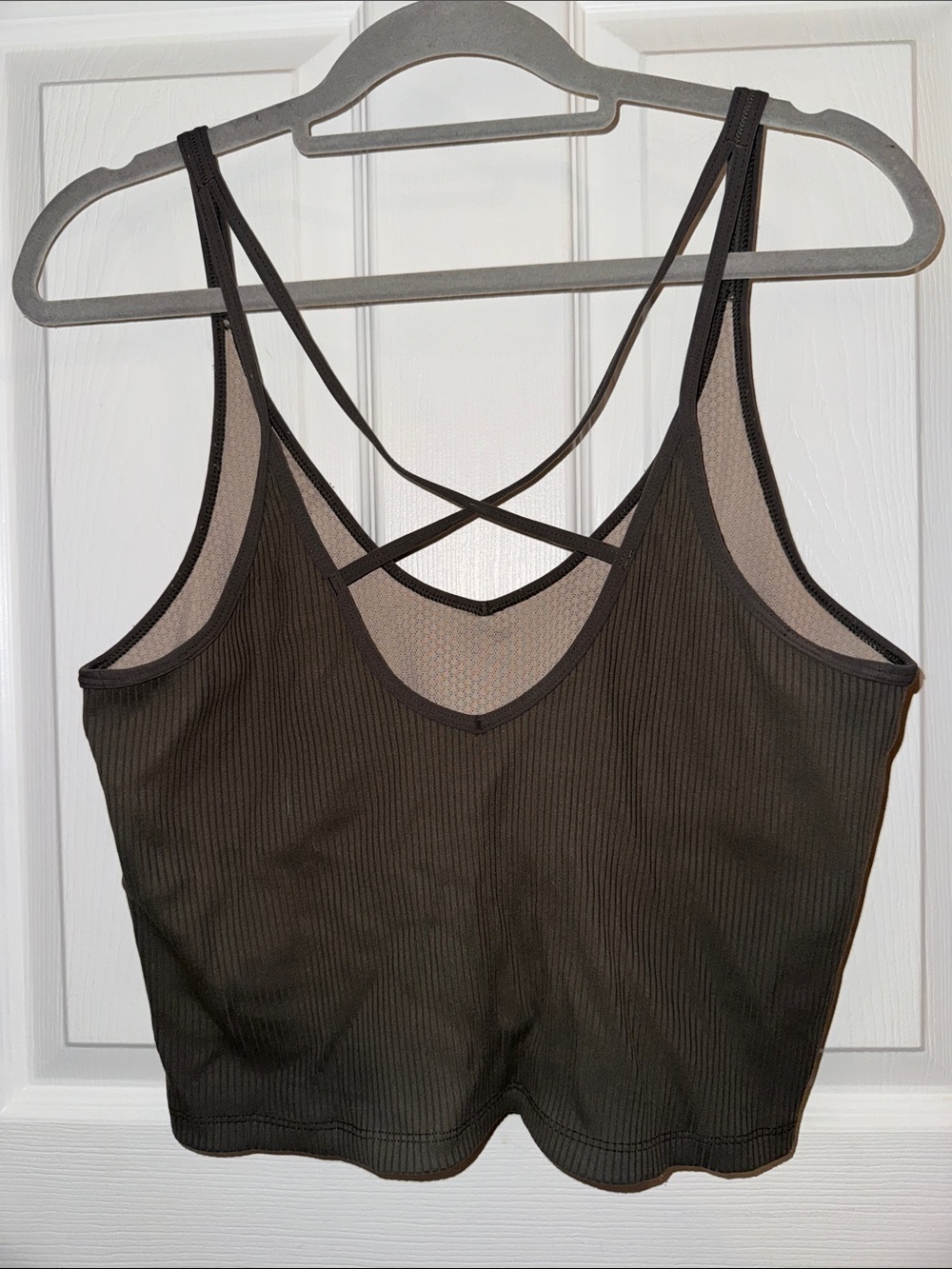 Vuori Ribbed Crisscross Crop Tank Top - Dark Brown
